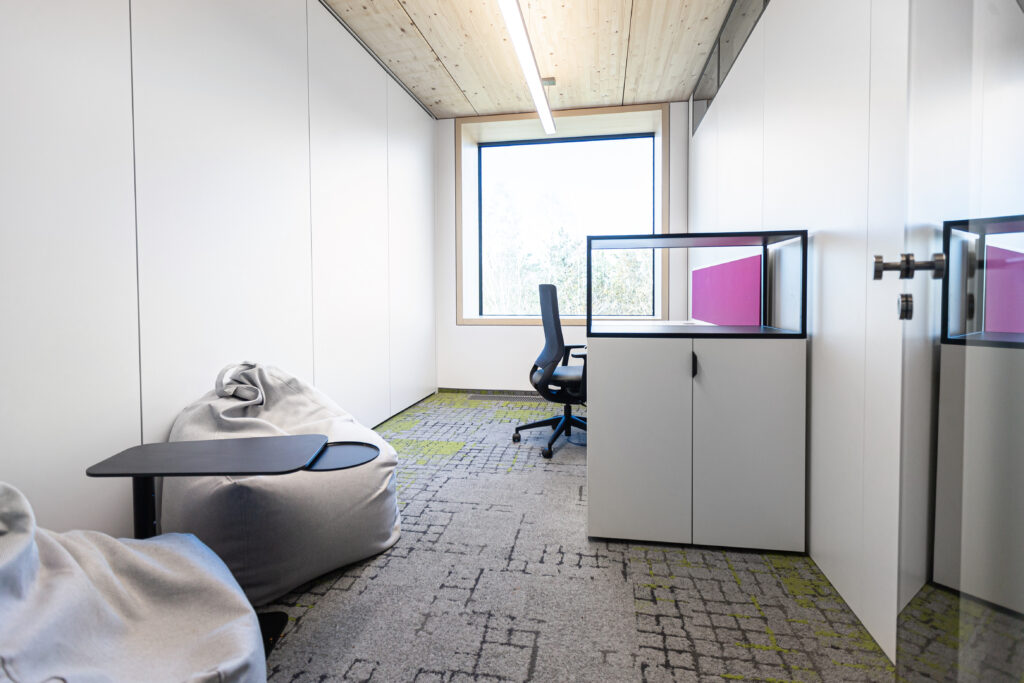 Private office for one person in ck workspace in unterschleissheim